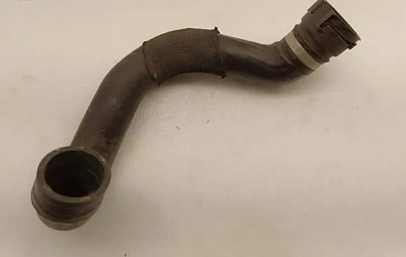 BMW 5 F10 F11 Engine coolant pipe/hose 7593513010