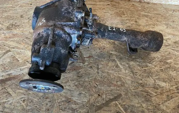 Toyota Land Cruiser (J120) Front differential 