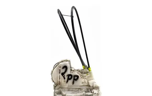 Suzuki Vitara (LY) Front door lock 8220154P20