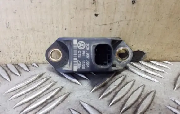 Volkswagen PASSAT CC Acceleration sensor 3C0907651