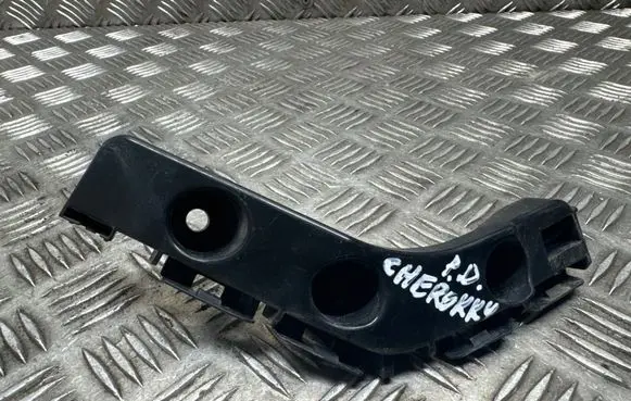 Front bumper mounting bracket