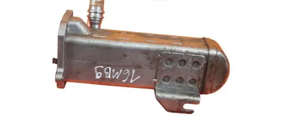 Peugeot 508 RXH EGR valve cooler V29008705 4HL