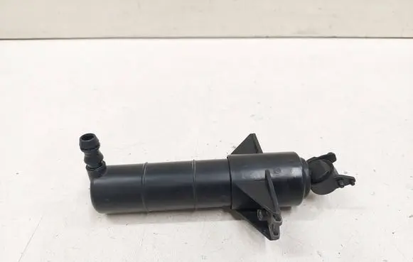 Headlight washer spray nozzle