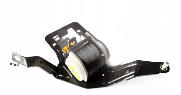 Mazda 5 Third row seat belt 