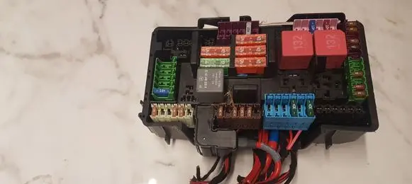 Mercedes-Benz C W205 Fuse box set A0009822923 A0005456500