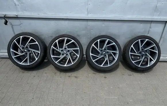 Hyundai i30 R18 alloy rim 52910-G4800