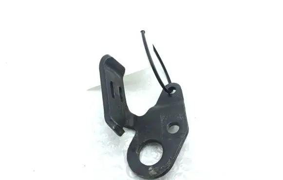 Mercedes-Benz S W220 Engine mounting bracket