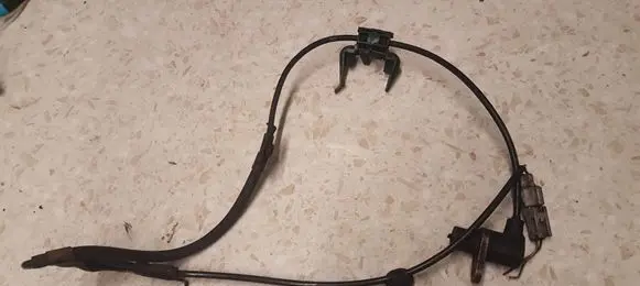 Toyota Avensis T220 ABS brake wheel speed sensor 8954305040 0265006
