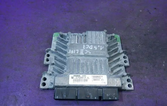 Renault Scenic II - Grand scenic II Engine control unit/module ECU 8200843713