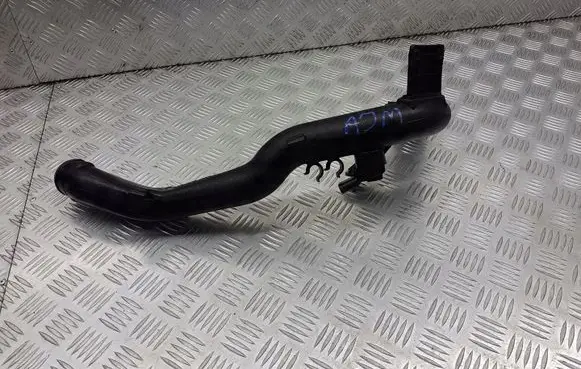 Volkswagen PASSAT B4 Turbo air intake inlet pipe/hose 8D0145840I