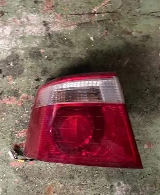 KIA Carens I Rear/tail lights