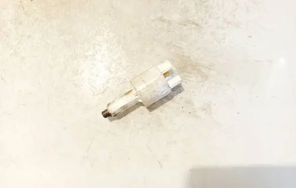 Toyota Hilux (AN10, AN20, AN30) Brake pedal sensor switch