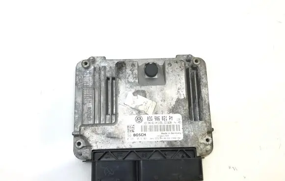 Volkswagen Golf V Engine control unit/module 03G906021PM 0281014061