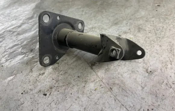 Volkswagen PASSAT B5 Front bumper shock/impact absorber 3b0807133