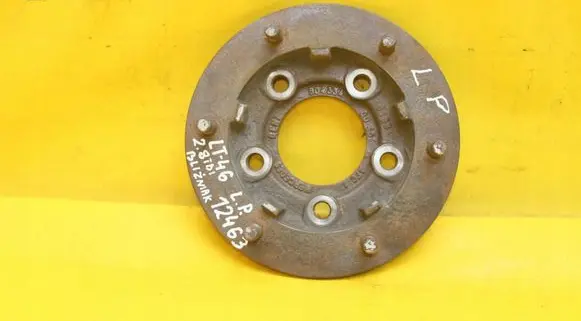 Volkswagen II LT Front wheel hub spindle knuckle