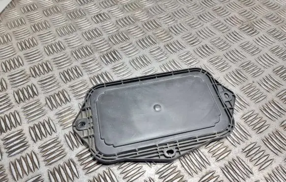 Volkswagen PASSAT B7 Other engine bay part 1K0941369A
