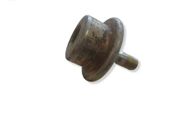 Audi 200 Fuel pressure regulator 035133533A
