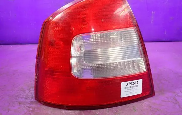 Skoda Octavia Mk2 (1Z) Rear/tail lights 1Z5945095B