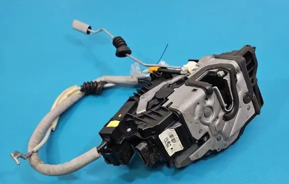 Mercedes-Benz S W222 Front door lock A0997200401 IMPRK1560689