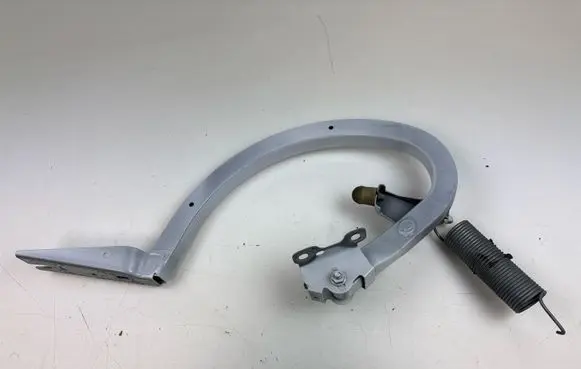 Audi A5 Tailgate/trunk/boot hinge 8W6827302