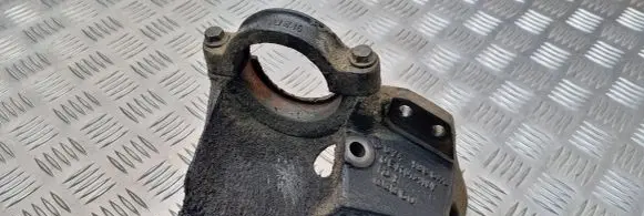 Volvo 850 Driveshaft support bearing bracket 074199643 074199645
