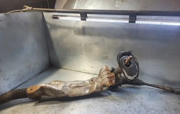 Volvo V50 Steering rack YBRJ05E078 3120296