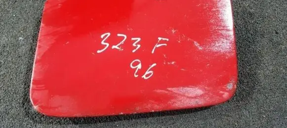 Mazda 323 F Fuel tank cap