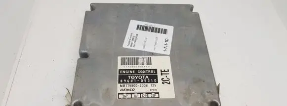 Toyota Avensis T220 Engine control unit/module 8966105310 1758002008