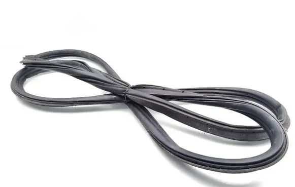 Trunk rubber seal (body)