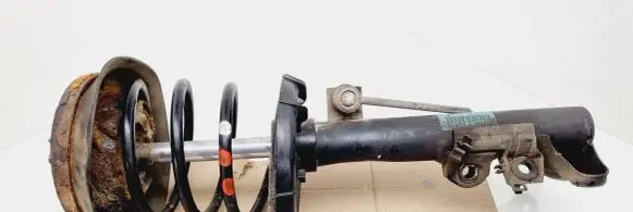 Mercedes-Benz C W203 Front shock absorber with coil spring A2033206630