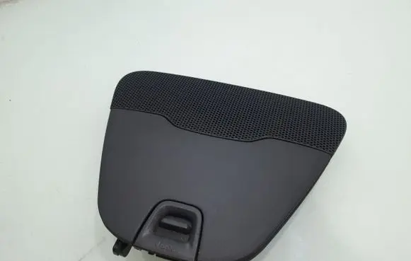 Jeep Cherokee Glove box 1WG51TRMAA