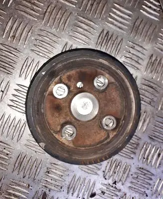 Volvo XC90 Crankshaft pulley 111201 30637335