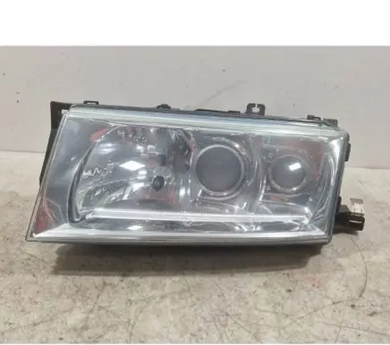 Skoda Octavia Mk2 (1Z) Headlight/headlamp 