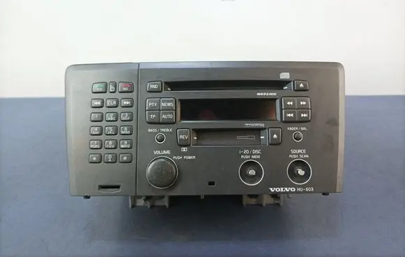 Volvo V70 Radio/CD/DVD/GPS head unit 8651151