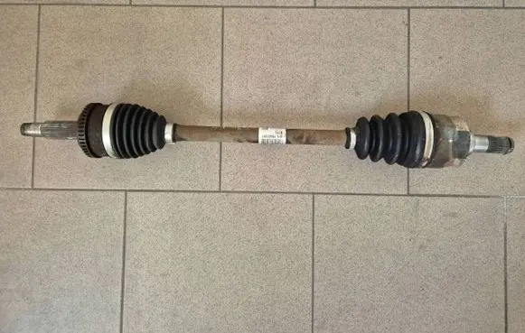 Hyundai i30 Front driveshaft 49508A6380