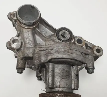 Mercedes-Benz A W169 Water pump R2662010101