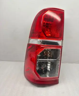 Toyota Hilux (AN10, AN20, AN30) Rear/tail lights 815600K170