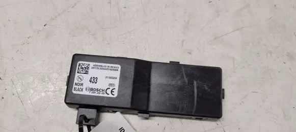 Opel Insignia A Door central lock control unit/module 13503204