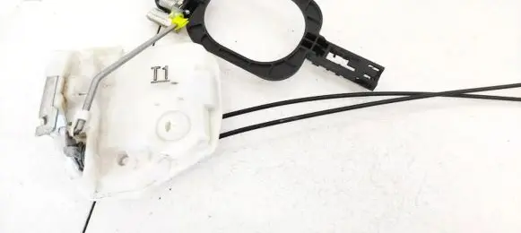 Mitsubishi ASX Front door lock