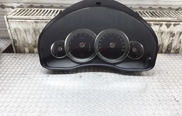 Subaru Legacy Speedometer (instrument cluster) 85012AG160