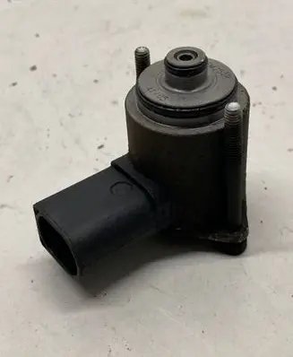 Volkswagen Touareg I Hydraulic servotronic pressure valve MSM253B