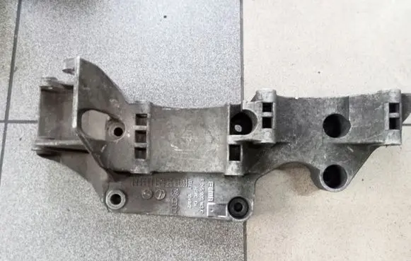 Generator/alternator bracket