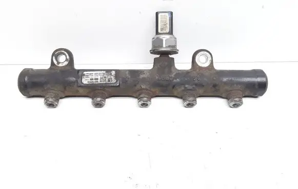 Volvo V50 Fuel main line pipe 9681649580