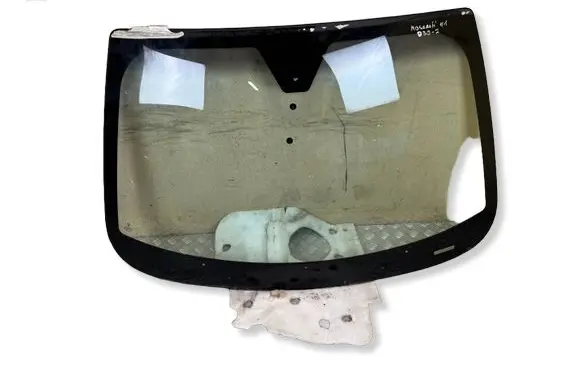 Maserati GranCabrio M145 Front windscreen/windshield window 