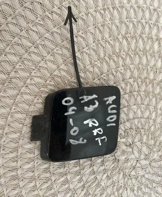 Audi A3 S3 8P Front tow hook cap/cover 8P3807441