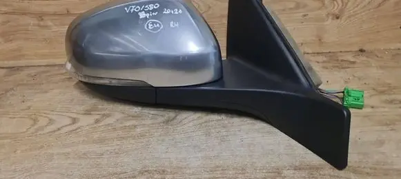 Front door electric wing mirror