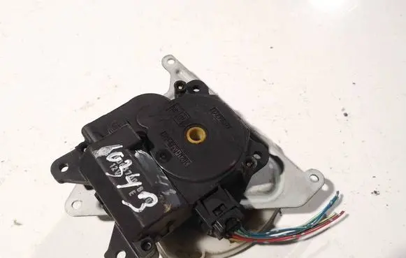 Toyota Corolla E120 E130 Air flap motor/actuator ae0637008610z ae063700-8610z