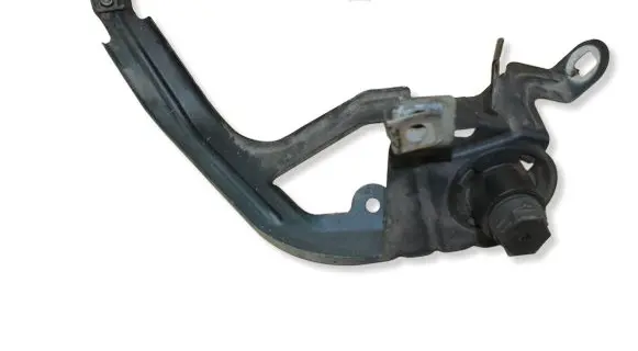 BMW 5 F10 F11 Fender mounting bracket A89