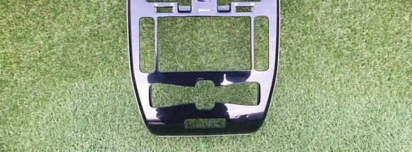 Nissan Leaf I (ZE0) Radio/GPS head unit trim 682603NL0A 682U13NL0A