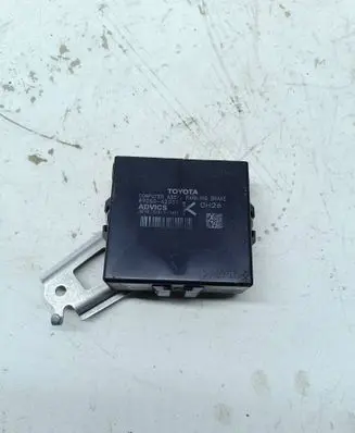 Toyota RAV 4 (XA50) Hand brake control module 8905042030 15181111410